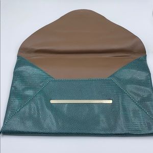 BGBGMaxAzria green envelope clutch EUC